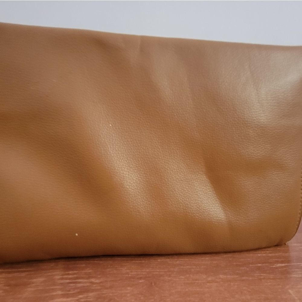 MONOGRAMMED CROSSBODY CLUTCH (ARL INITIALS) - Picture 5 of 16